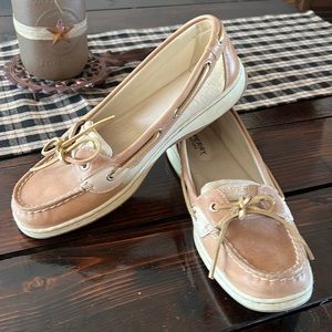 SPERRY Angelfish Metallic Boat Shoe, Size 9.5, used but GREAT condition